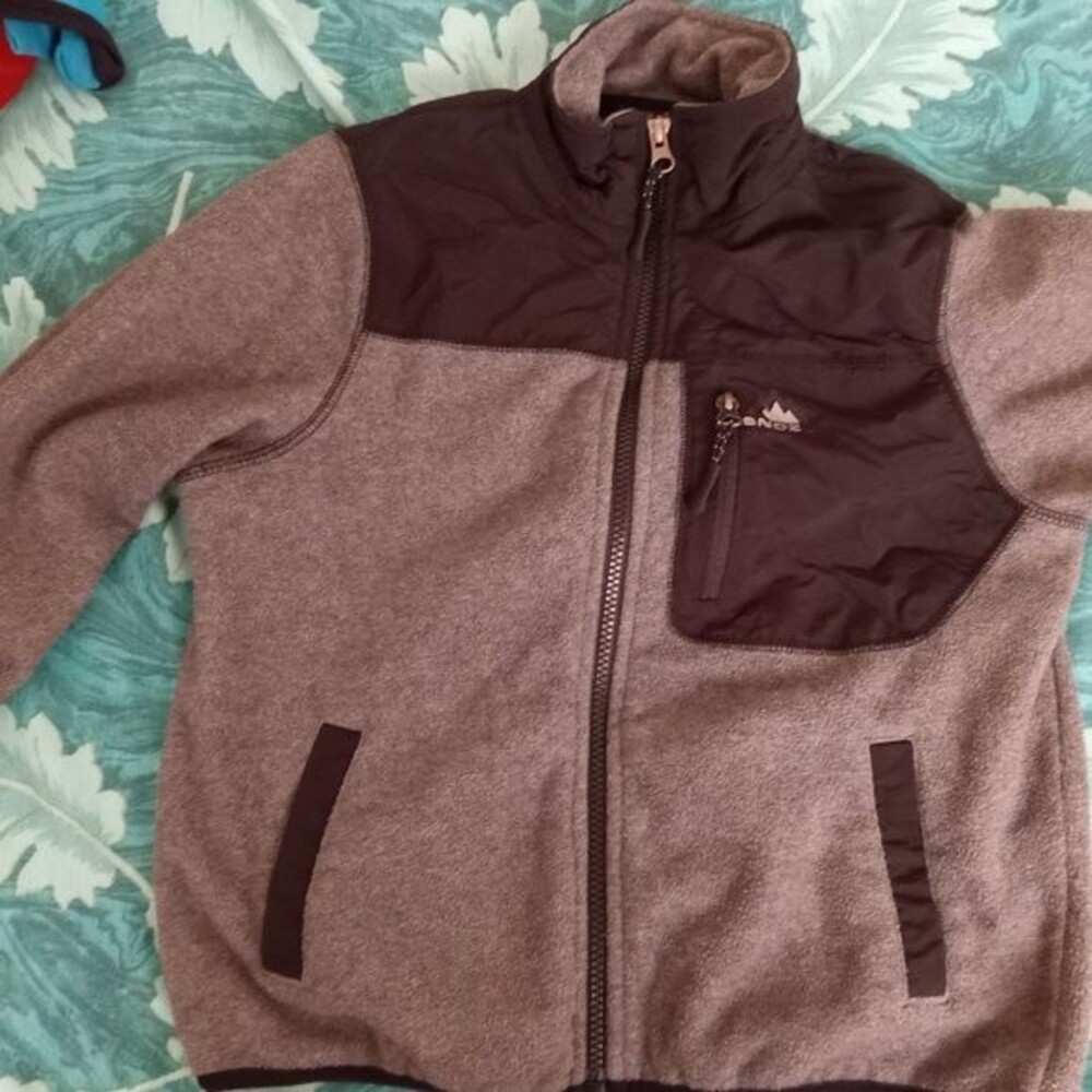 SNOZU Fleece JACKET Size S 7/8 Youth